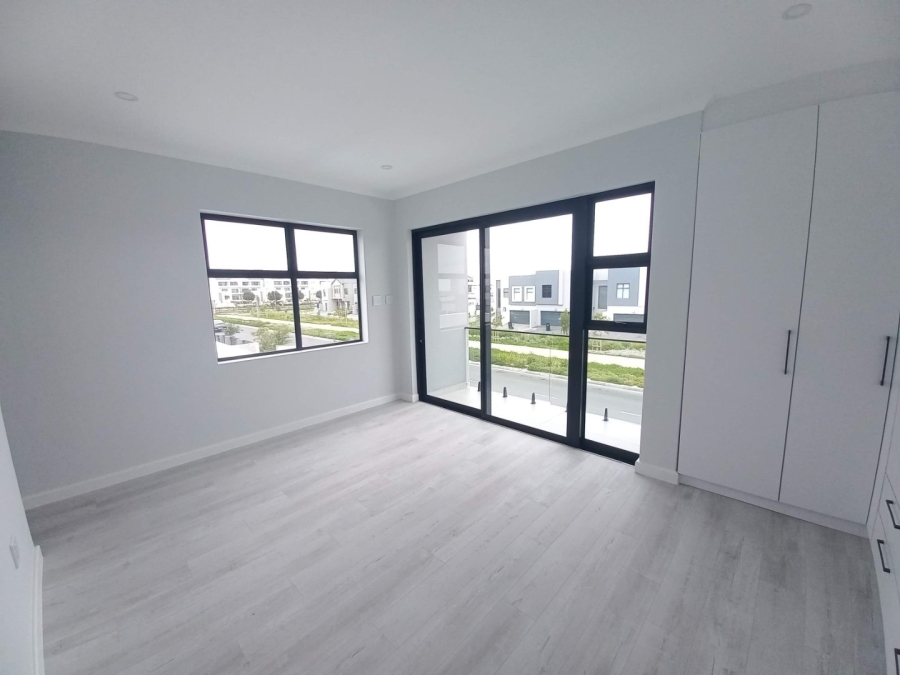 5 Bedroom Property for Sale in Sandown Western Cape